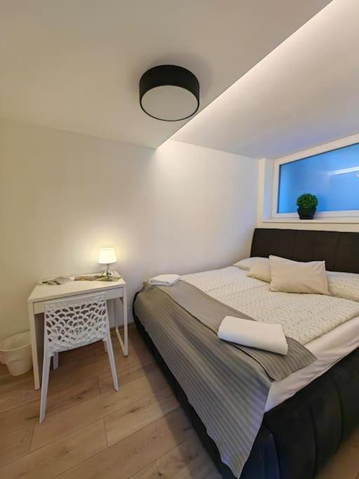 Haas Slepa, Centre, Parking, Courtyard Apartment Brno